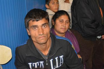 2014-10 DSC01376 DSC_0341 roma trip Dicanesti container church (Large)